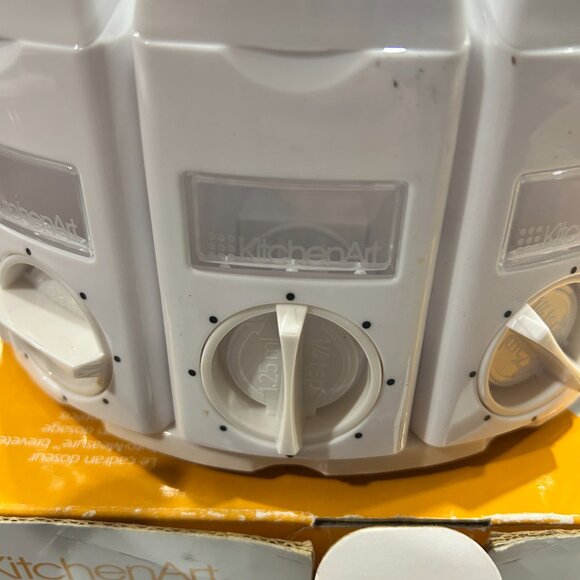 KitchenArt Spice Rack Select-A-Spice Auto-Measure Rotating Spice Rack White New - Picture 6 of 6